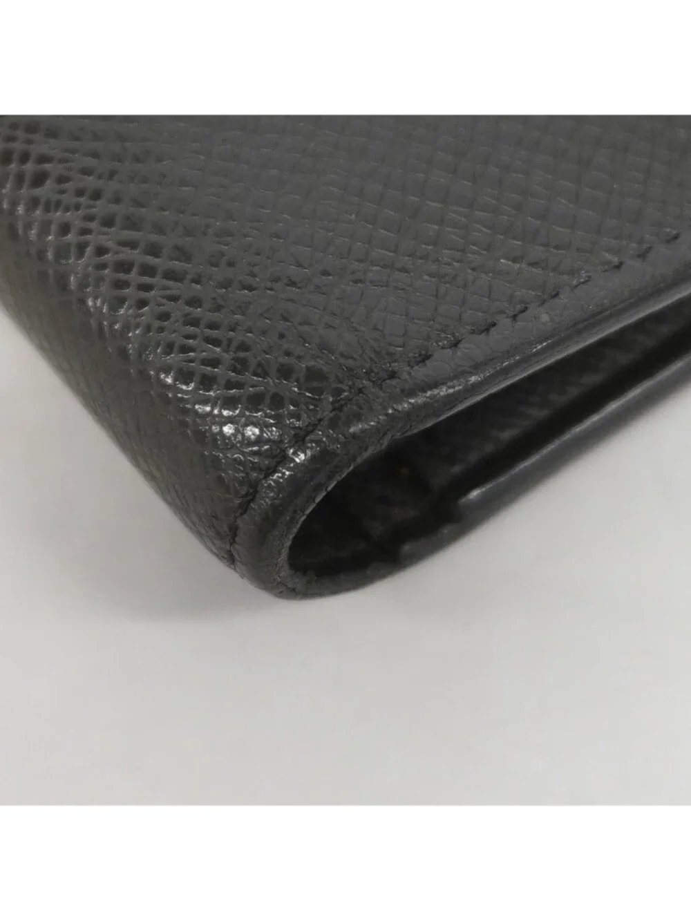 Louis Vuitton Wallet Taiga Portefeuille Brazza Noir